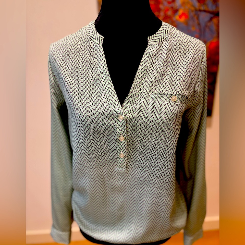 Chic Green Chevron Top